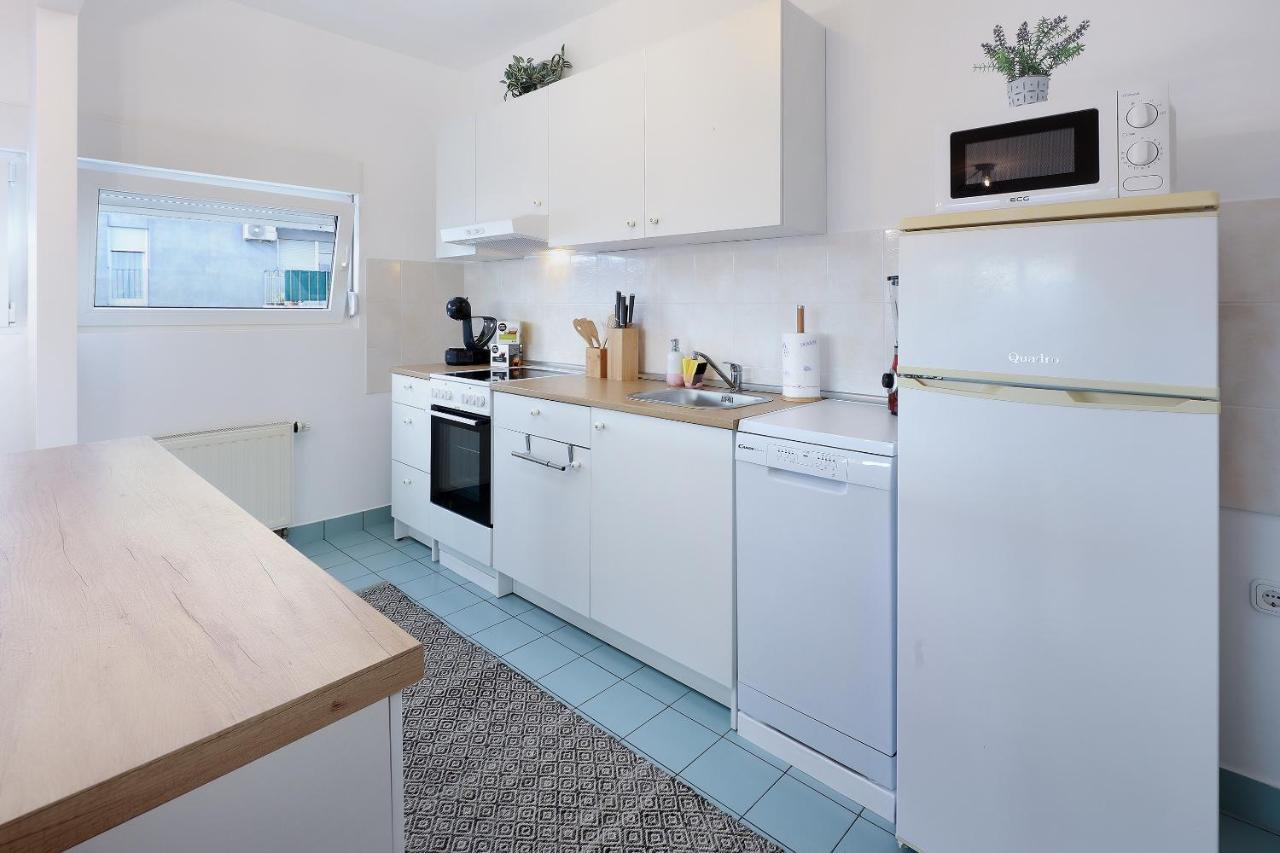 Apartment Leon - Sea View Риека Экстерьер фото