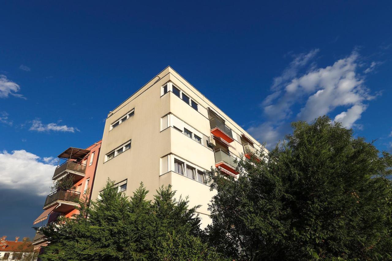 Apartment Leon - Sea View Риека Экстерьер фото