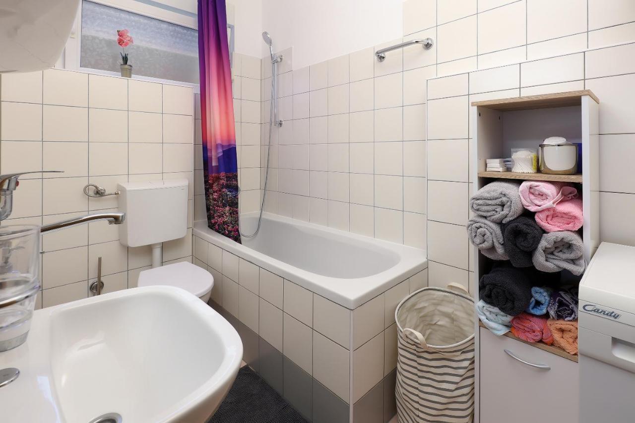 Apartment Leon - Sea View Риека Экстерьер фото